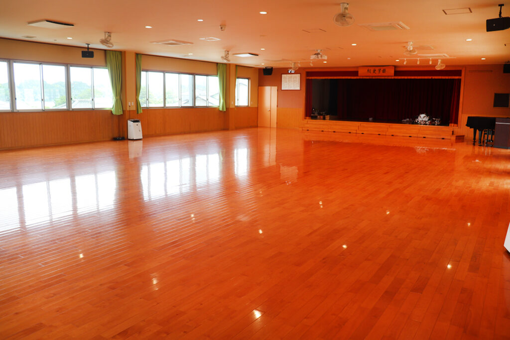 広々使えるホール